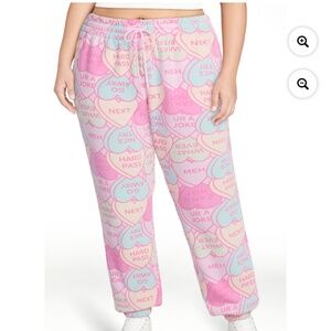 Wound Up Women’s Pink Assorted Candy Heart Joggers Size Small NWT